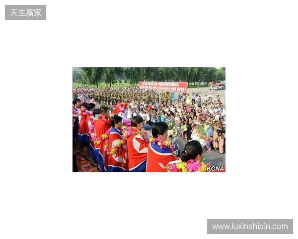 夺得湘超冠军！永州队球员乘坐花车回城，市民夹道欢迎